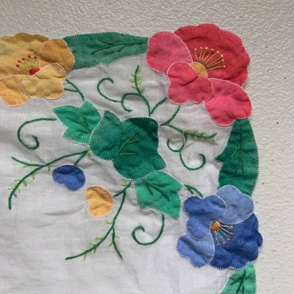 Vintage Embroidered Floral Table Runner & Oval Centerpiece Doily Set Cottagecore